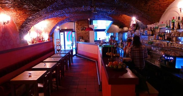 Bar da Velha Senhora, Cais do Sodré, Lisboa - Mygon